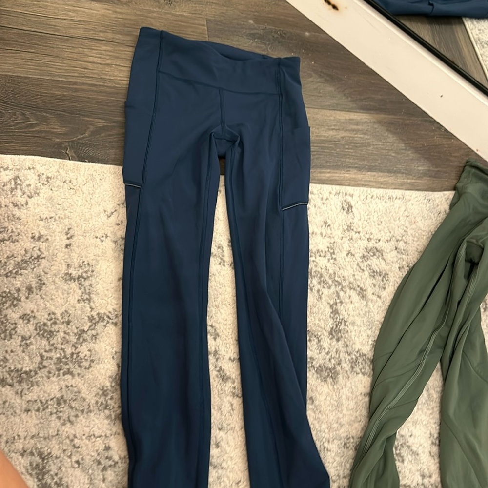 Lululemon leggings with pockets size 4
